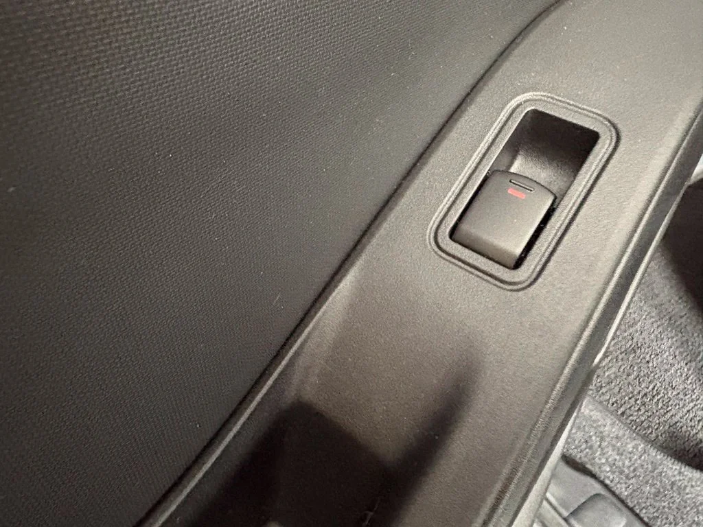Used 2022 Gray Nissan S image 37