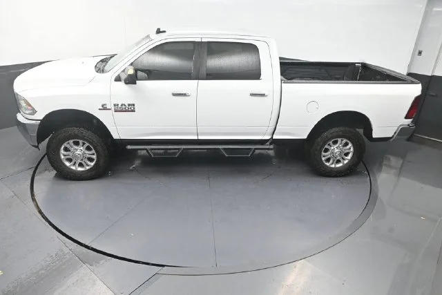 Used 2016 White Ram SLT image 26