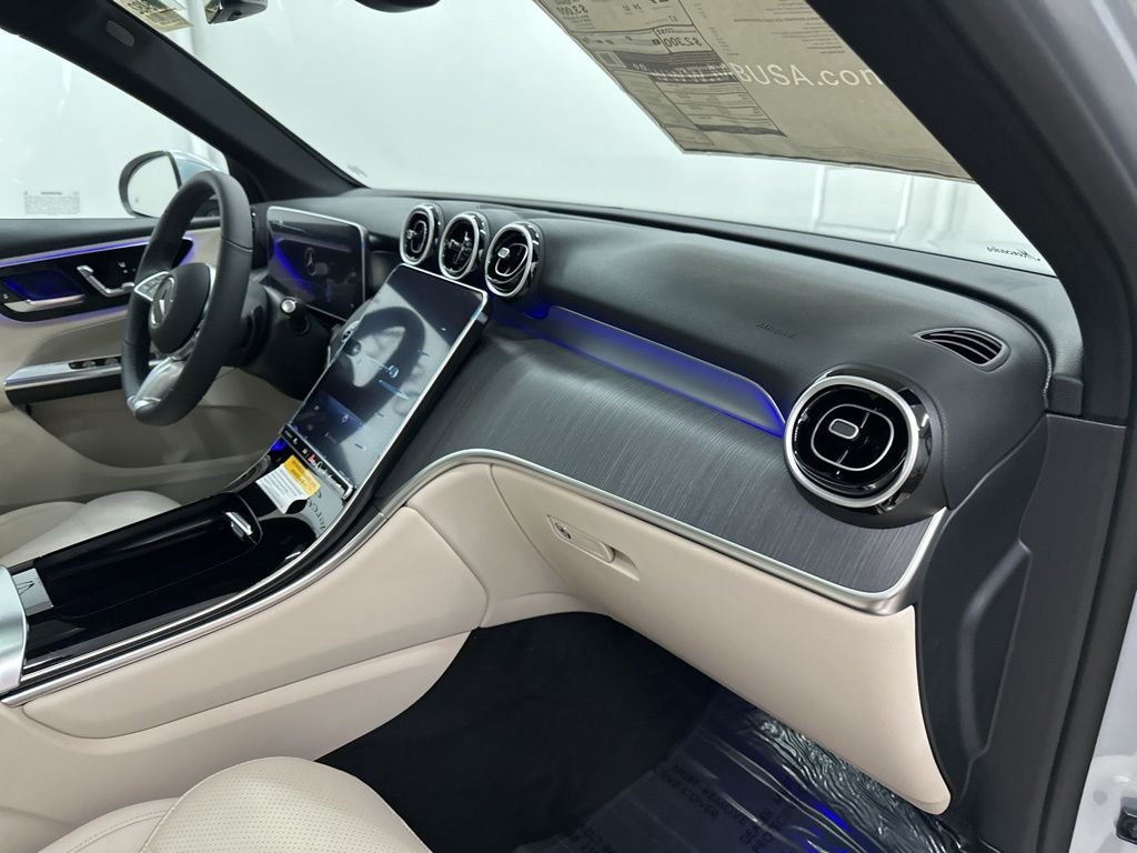 Used 2026 Silver Mercedes-Benz GLC 300 image 26