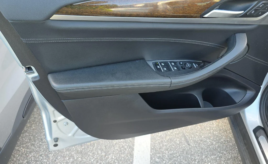Used 2019 Silver BMW xDrive30i image 19