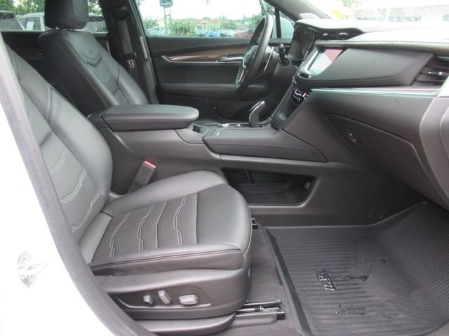 Certified Used 2024 Crystal White Tricoat Cadillac Sport image 11
