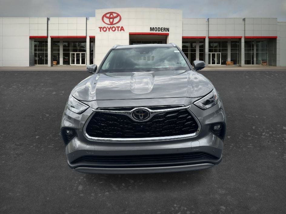 Used 2025 Heavy Metal Toyota Hybrid Platinum image 2