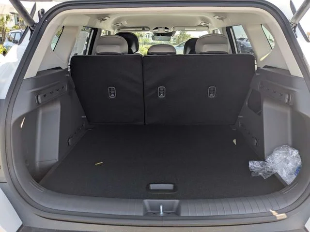 New 2027 Snow White Pearl Kia EX image 12