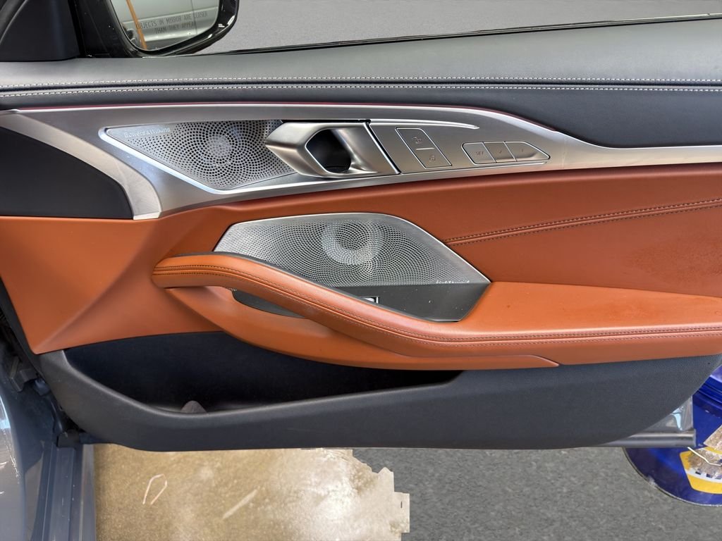 2025 BMW 8 Series M850i - Photo 25