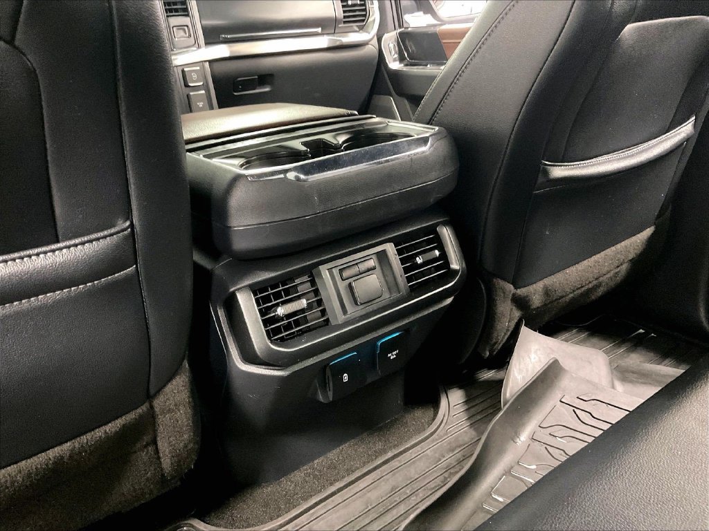 Used 2022 White Ford Lariat image 28