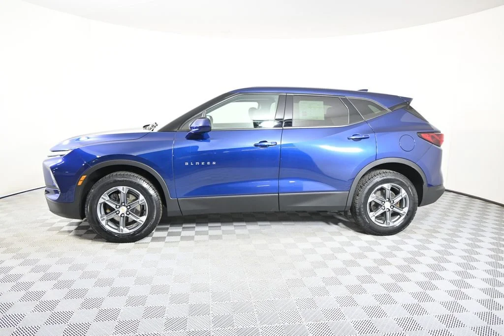 Used 2023 Chevrolet Blazer 2LT with VIN 3GNKBHR46PS112559 for sale in Forest Lake, Minnesota