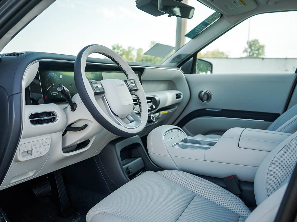 New 2026 Abyss Black Pearl Hyundai Calligraphy AWD image 19