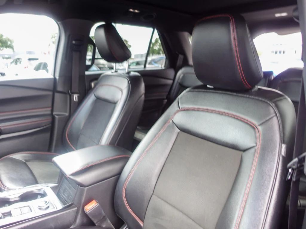 Used 2024 Silver Ford ST-Line image 22