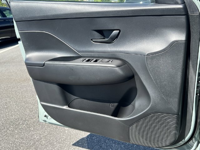 Used 2027 Green Hyundai SE image 27