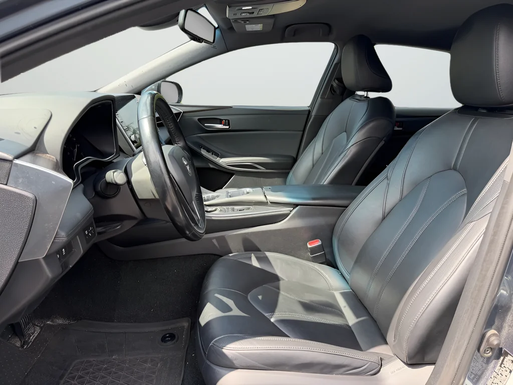 Used 2019 Gray Toyota XLE image 18