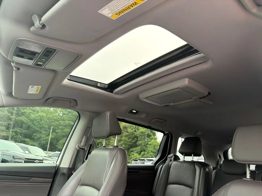 Used 2019  Honda Touring image 32