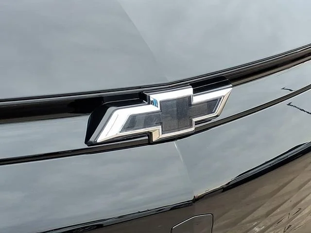 New 2027 Mosaic Black Metallic Chevrolet RS image 23