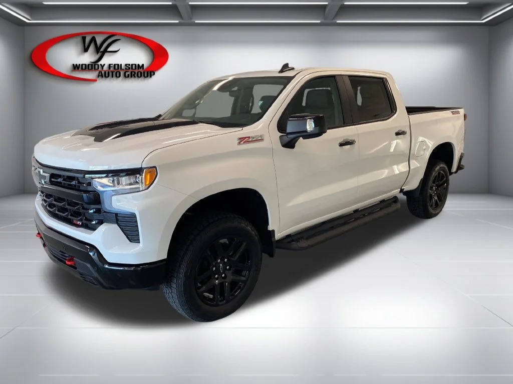 New 2026 Summit White Chevrolet LT Trail Boss image 2