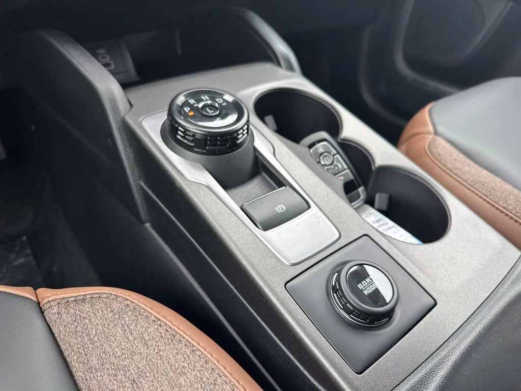 New 2026 Azure Gray Metallic Tri-Coat Ford Outer Banks® image 18