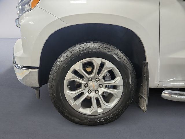 Certified Used 2025 Beige Chevrolet LTZ image 14
