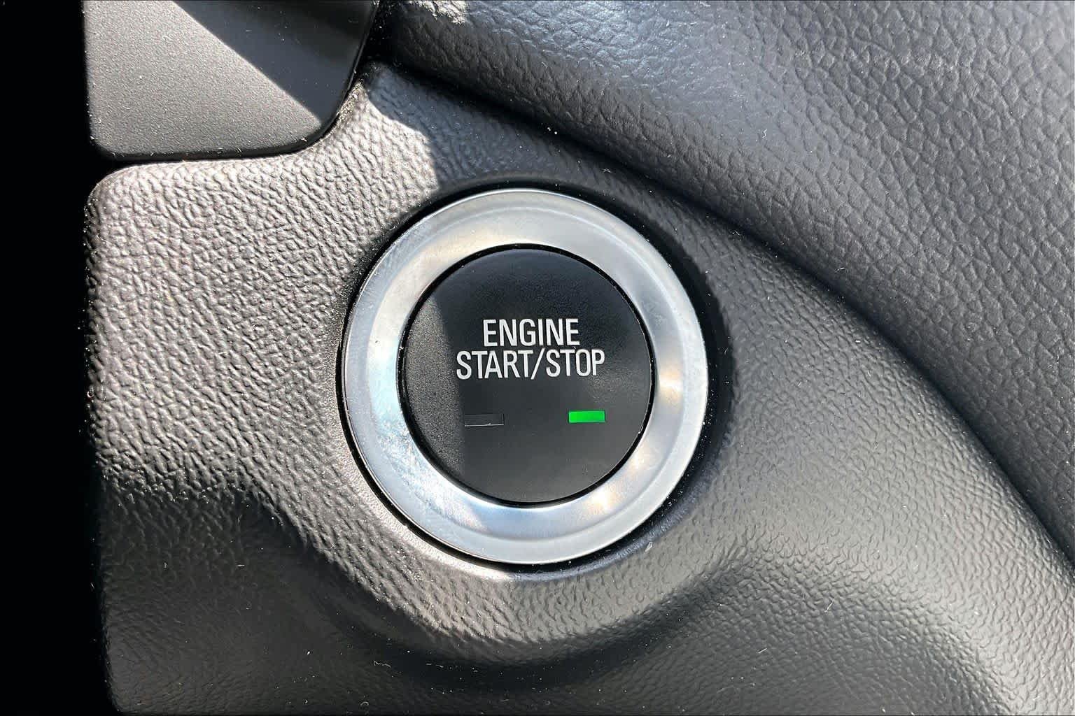 Used 2022 Silver Ice Metallic Chevrolet LT image 32