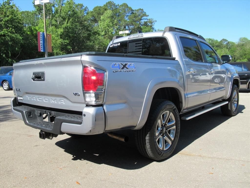 Used 2017 Silver Toyota Limited image 7