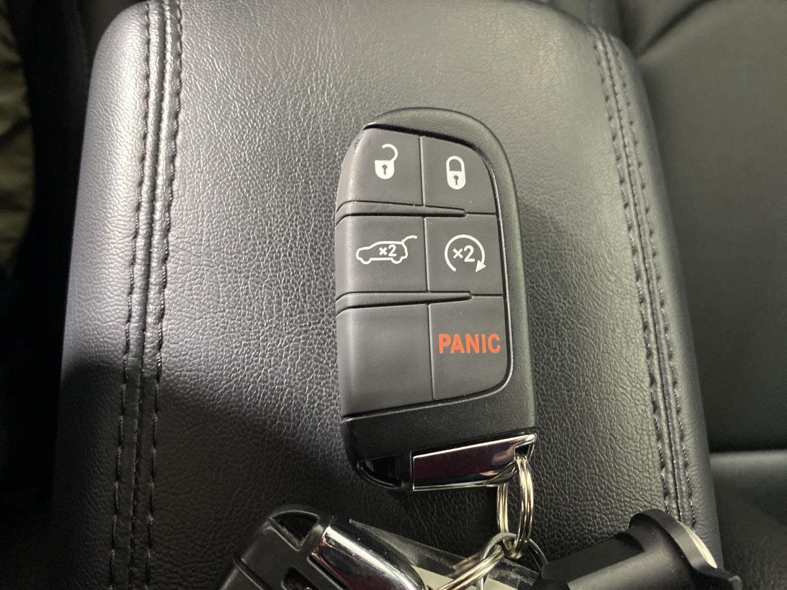 Used 2026 Red Hot Pearlcoat Jeep Limited image 29