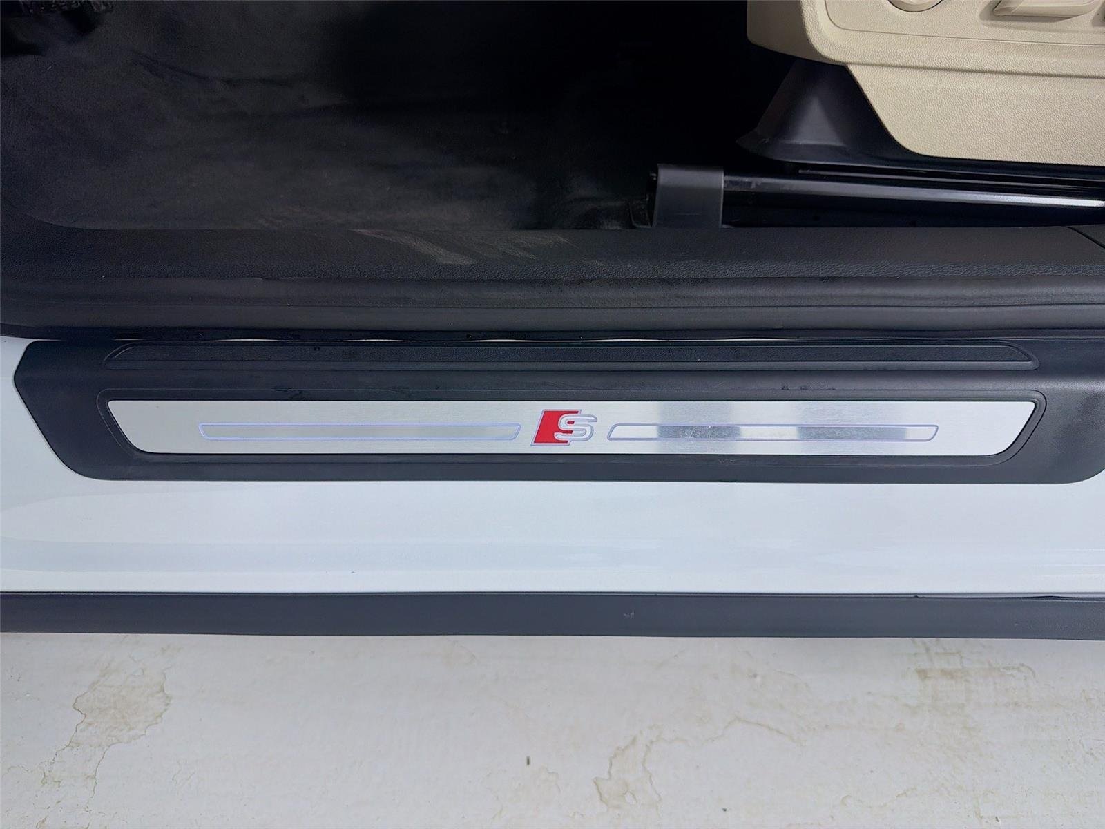 Used 2022  AUDI  image 10
