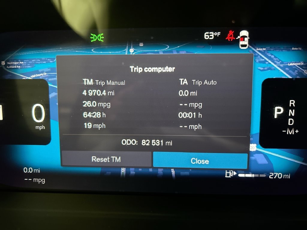 Used 2024 Black Volvo B5 Core Dark Theme image 15