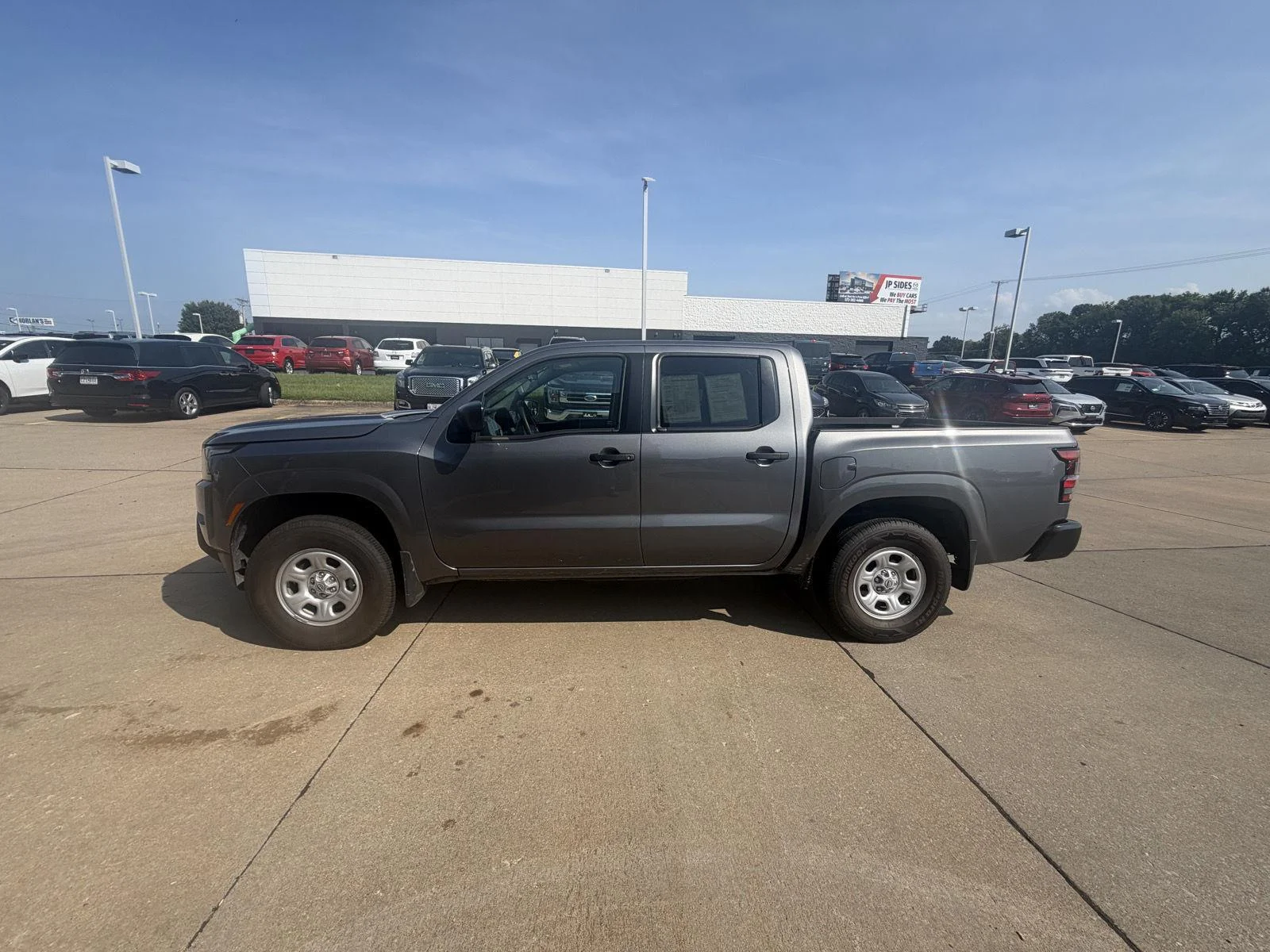 Certified Used 2023 Gun Metallic Nissan S image 3