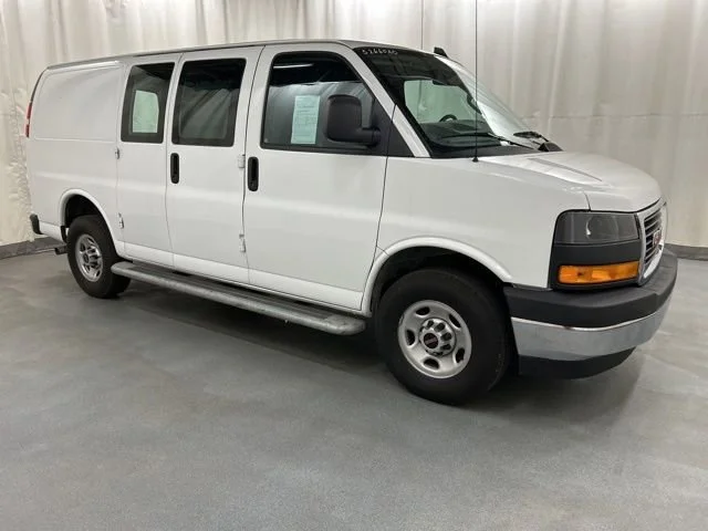 2024 GMC Savana 2500's photo