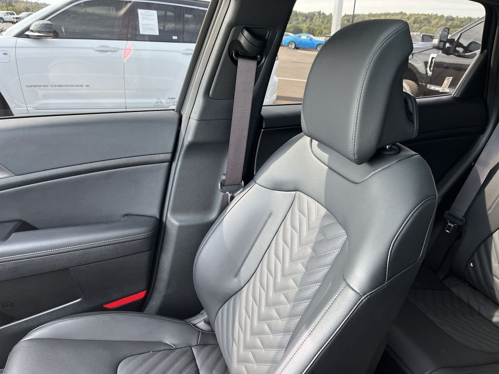 Used 2026 Gray Kia X-Line image 23