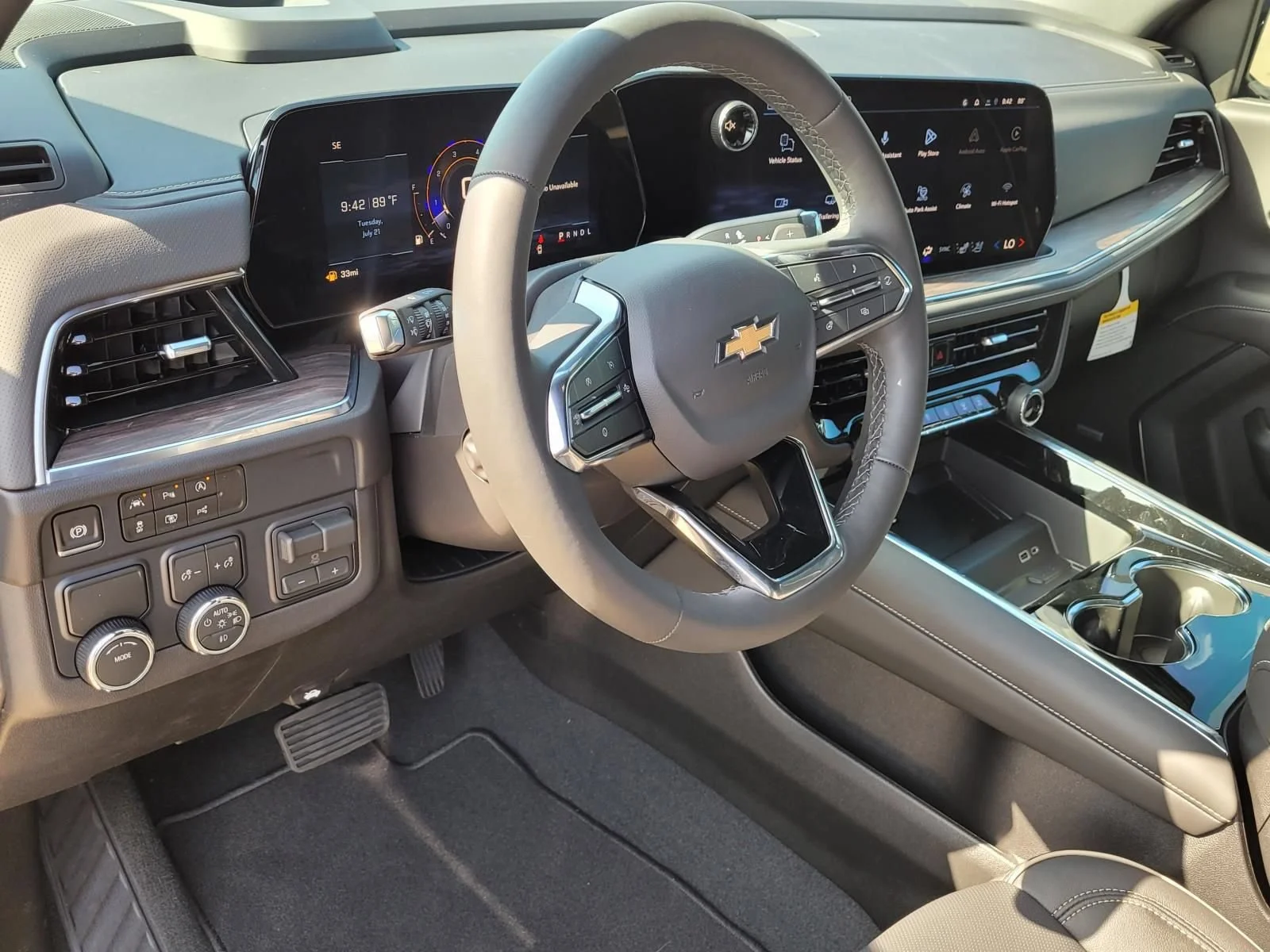 2026 Chevrolet Tahoe Premier - Photo 18