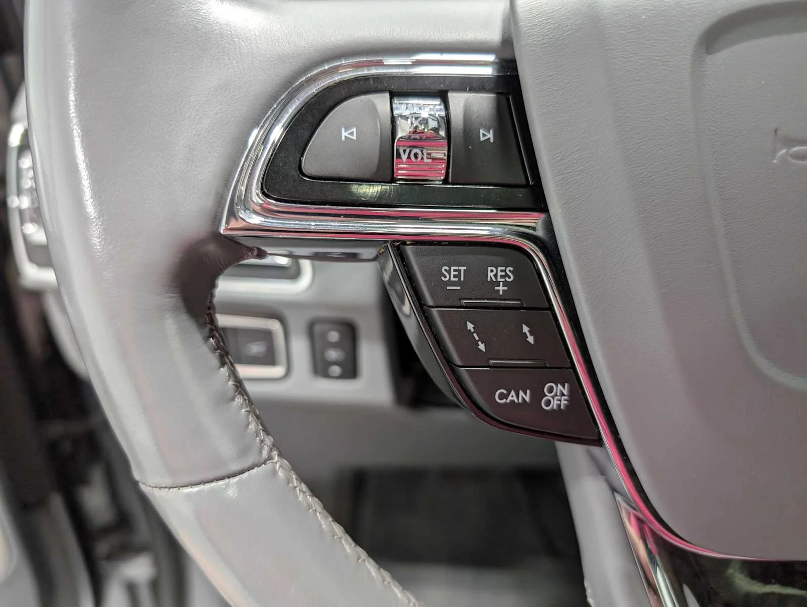Used 2020 Silver Radiance Lincoln Reserve image 35