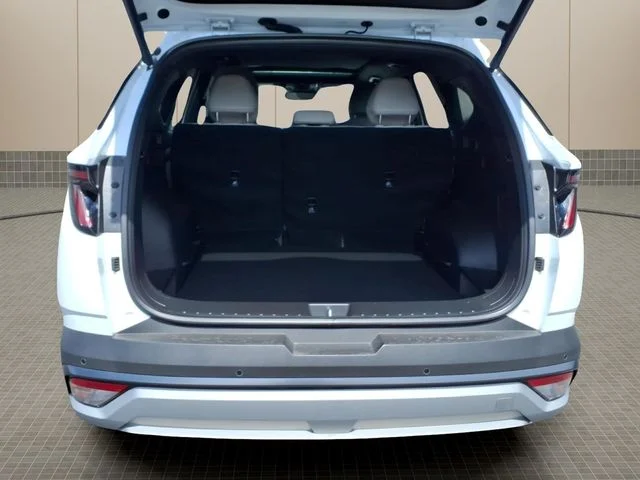 Used 2025 White Hyundai Limited image 11