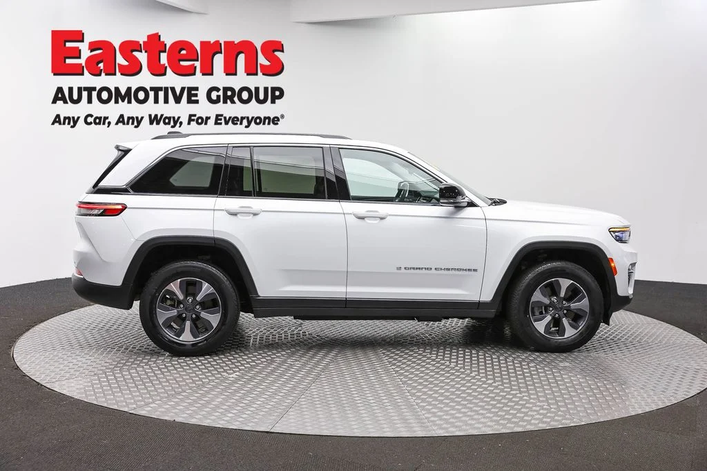 Used 2023 White Jeep 4xe image 4