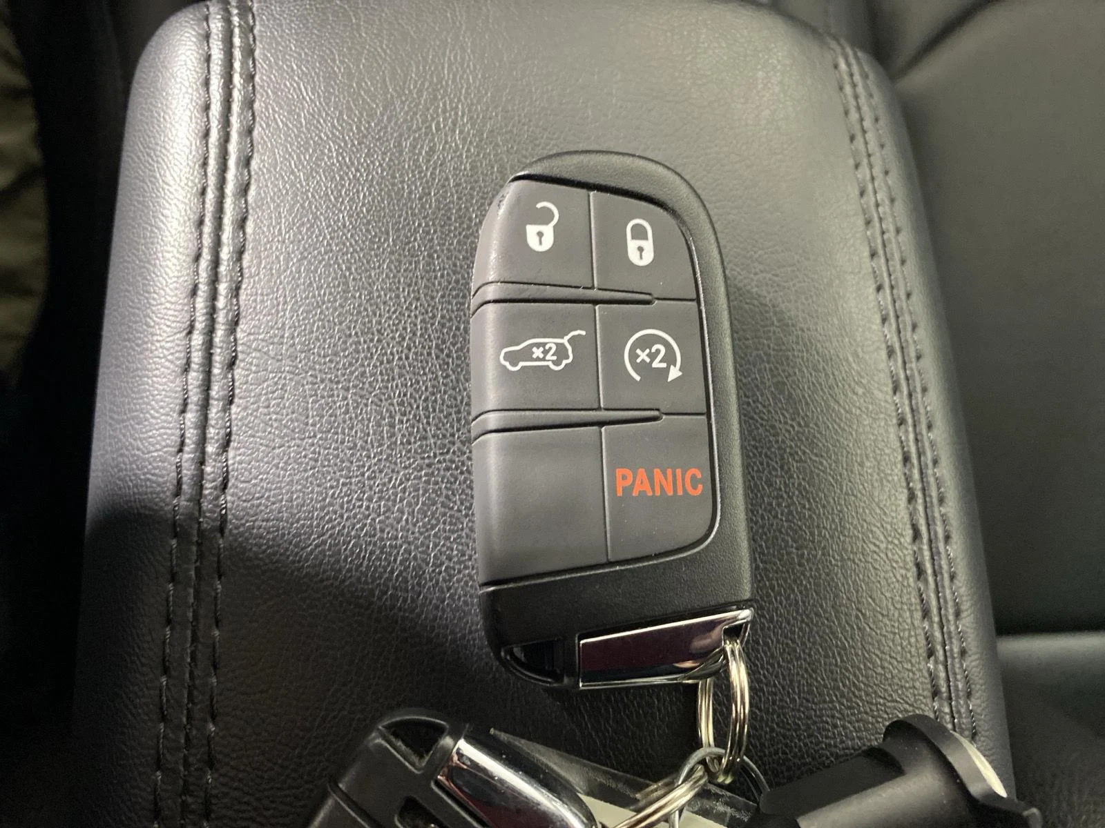 Used 2026 Red Hot Pearlcoat Jeep Limited image 29
