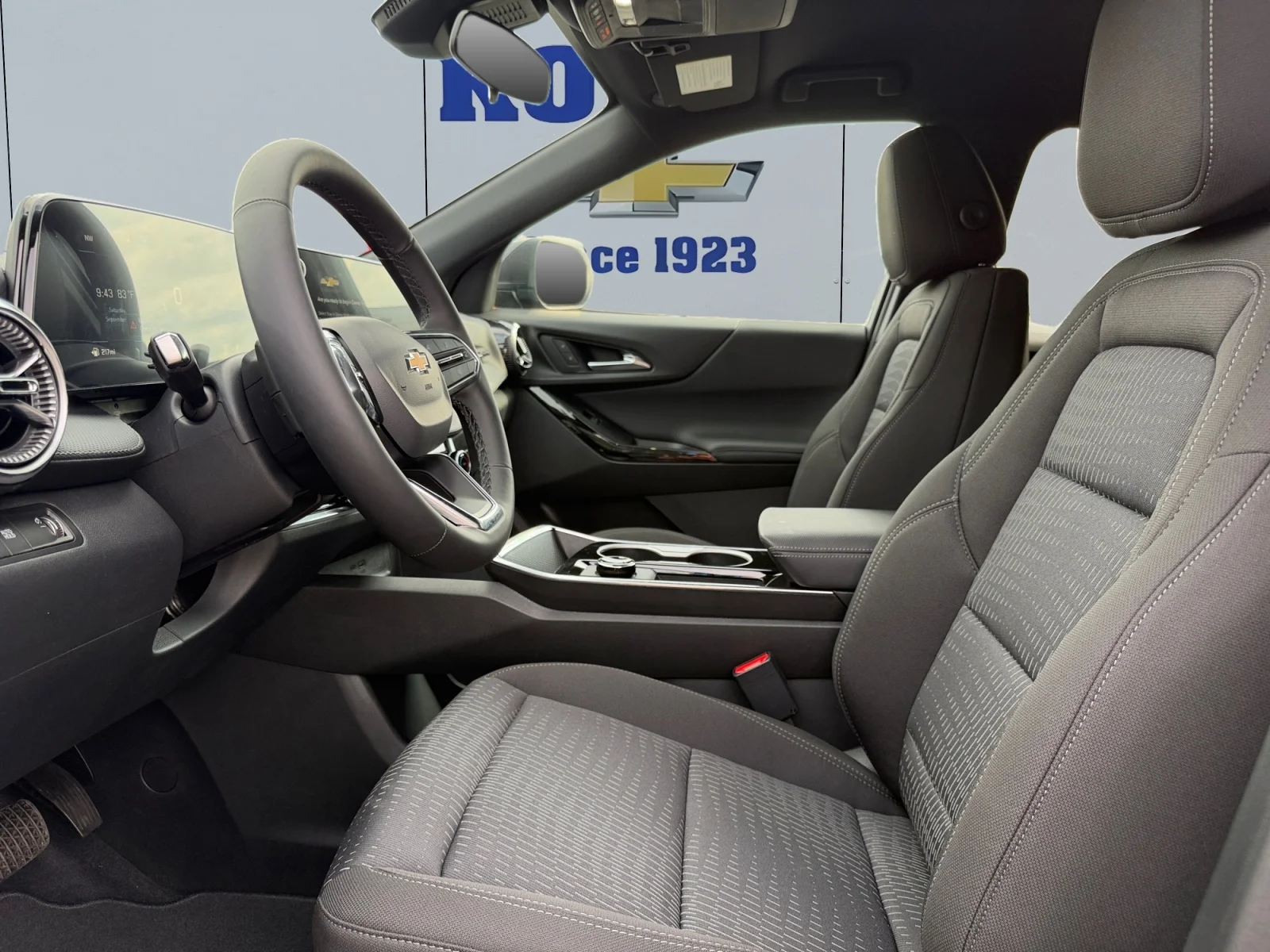 New 2027 Mosaic Black Metallic Chevrolet LT image 10