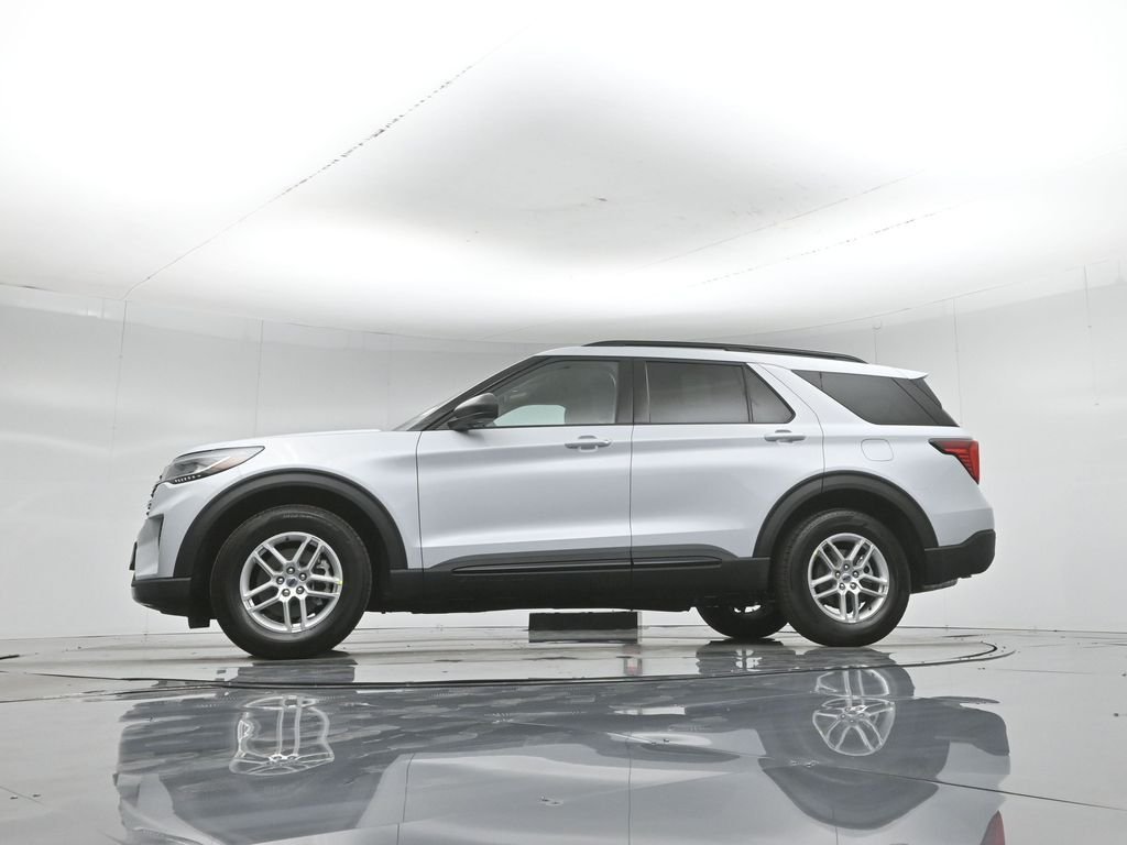 New 2026 Space White Metallic Ford Active image 52