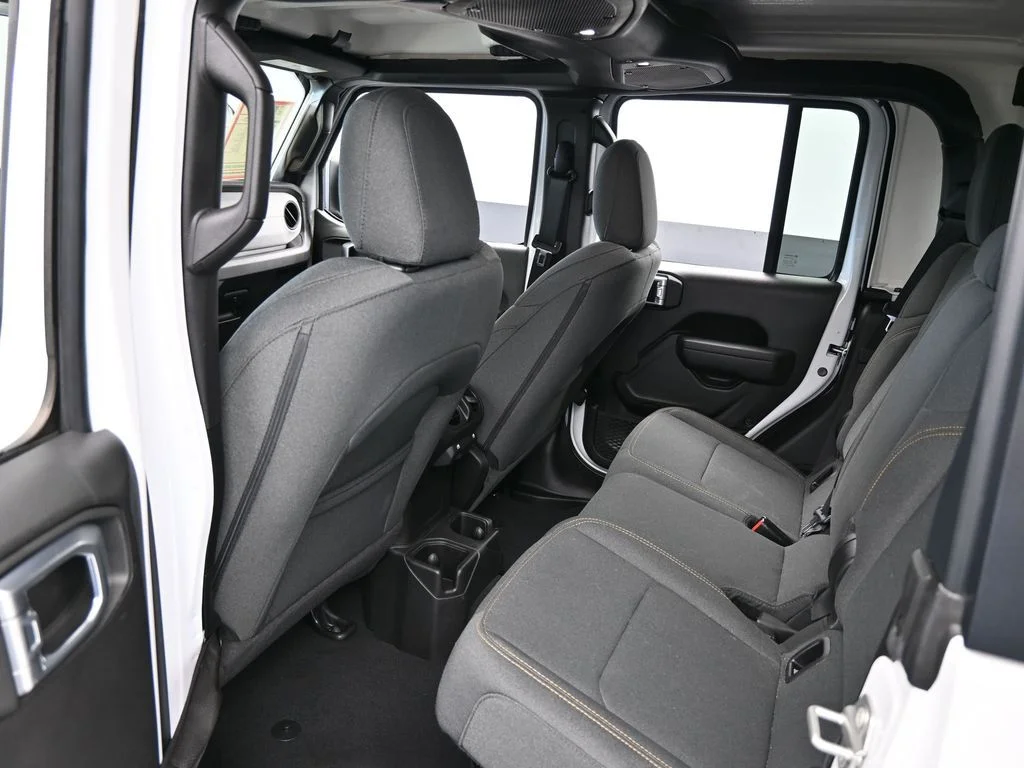 2024 Jeep Gladiator Willys - Photo 35