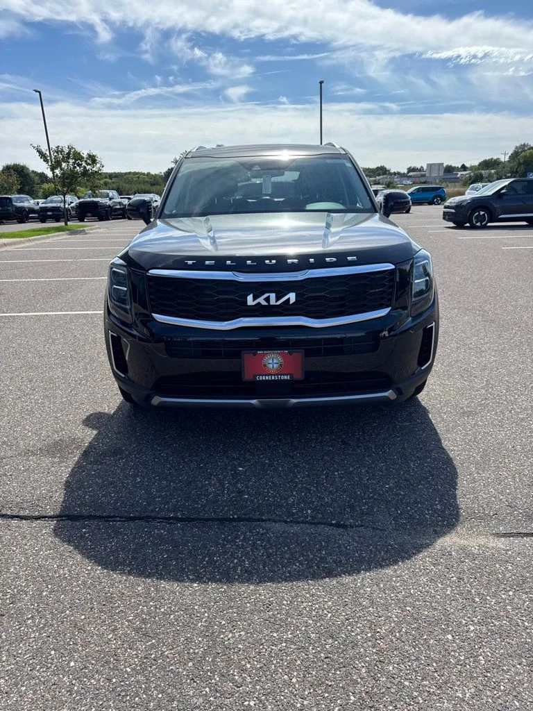 Used 2022 Kia Telluride EX with VIN 5XYP3DHC0NG259665 for sale in Elk River, Minnesota