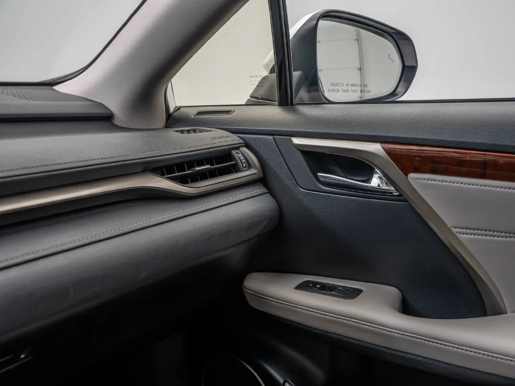 Used 2019 Eminent White Pearl Lexus 350L image 40
