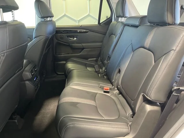 2025 Honda Pilot Touring - Photo 18
