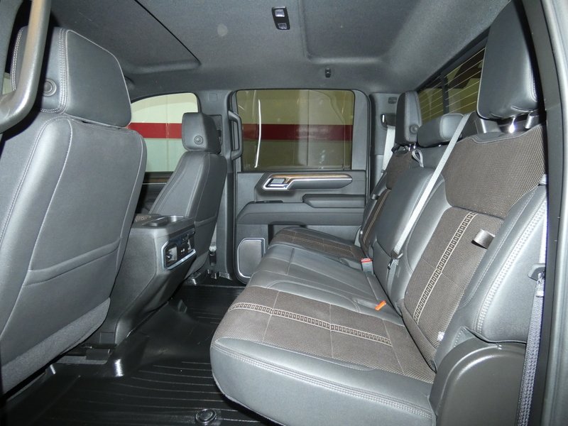 Used 2025 BLACK Chevrolet Crew Cab 159" High Country Dsl image 28