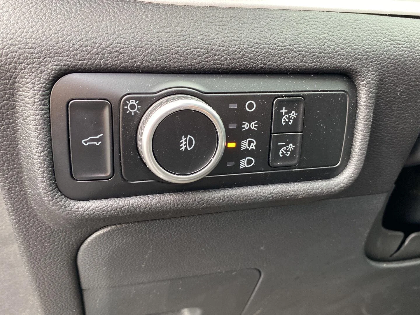 Used 2023 Iconic Silver Ford XLT image 16