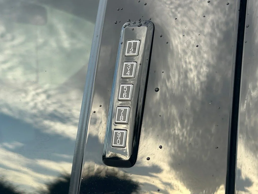 Used 2024 White Metallic Ford King Ranch image 18