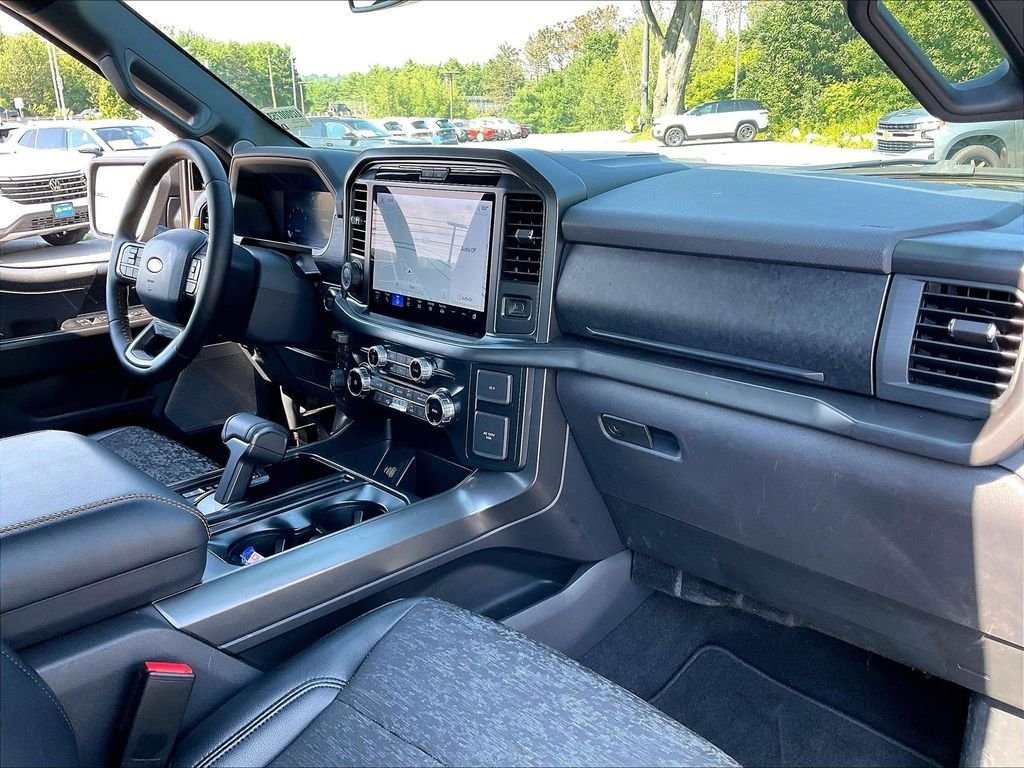 Used 2025 Antimatter Blue Metallic Ford Tremor image 13