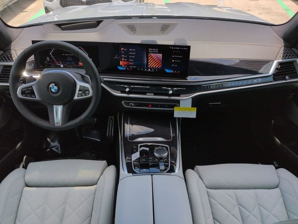 New 2027 Gray Metallic BMW xDrive40i image 15