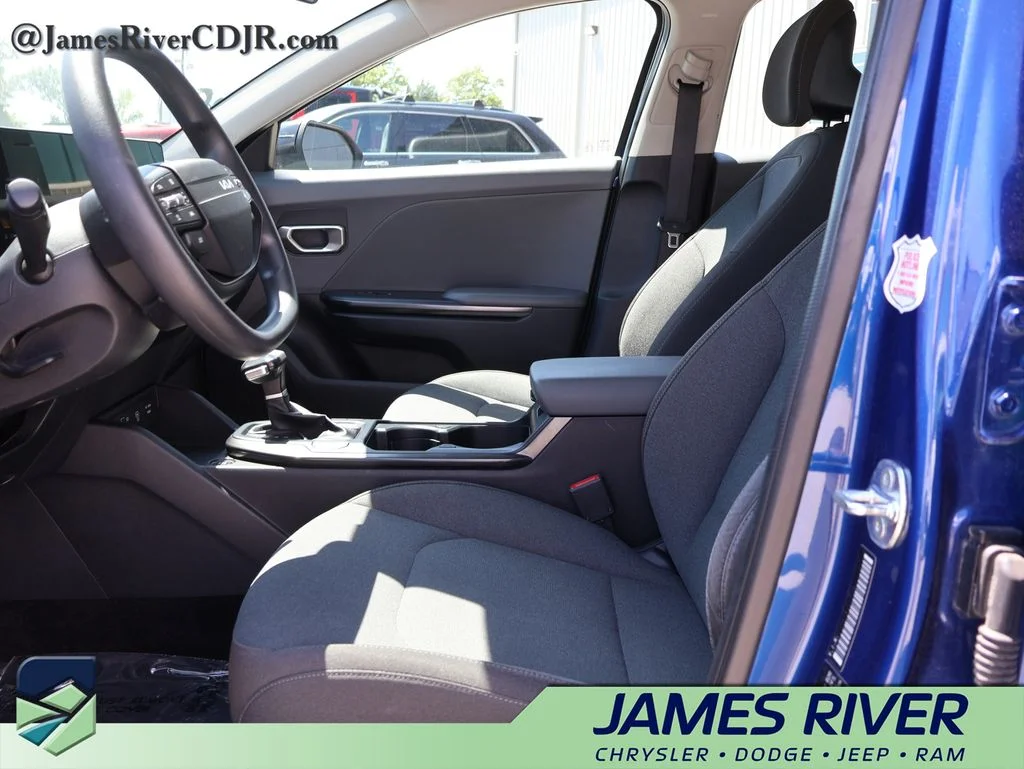 Used 2025 Blue Kia LXS image 22