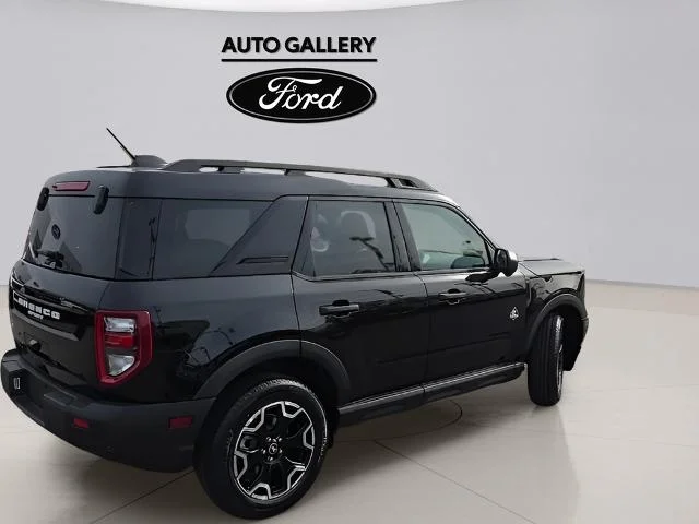 New 2026 Shadow Black Ford Outer Banks® image 17