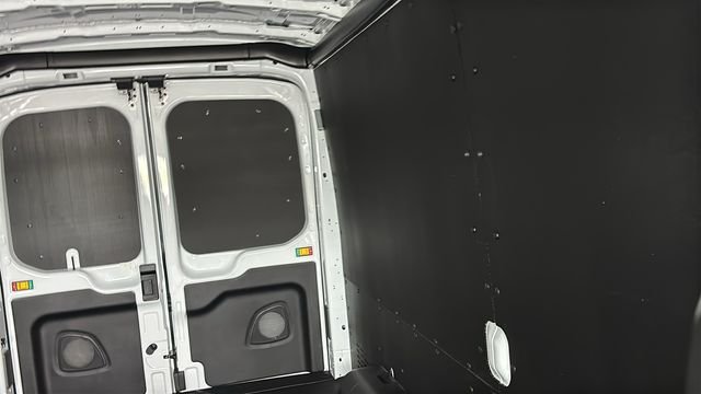 New 2026 Oxford White Ford Base image 25