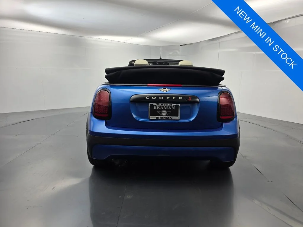New 2026 Blue MINI Signature Plus image 5
