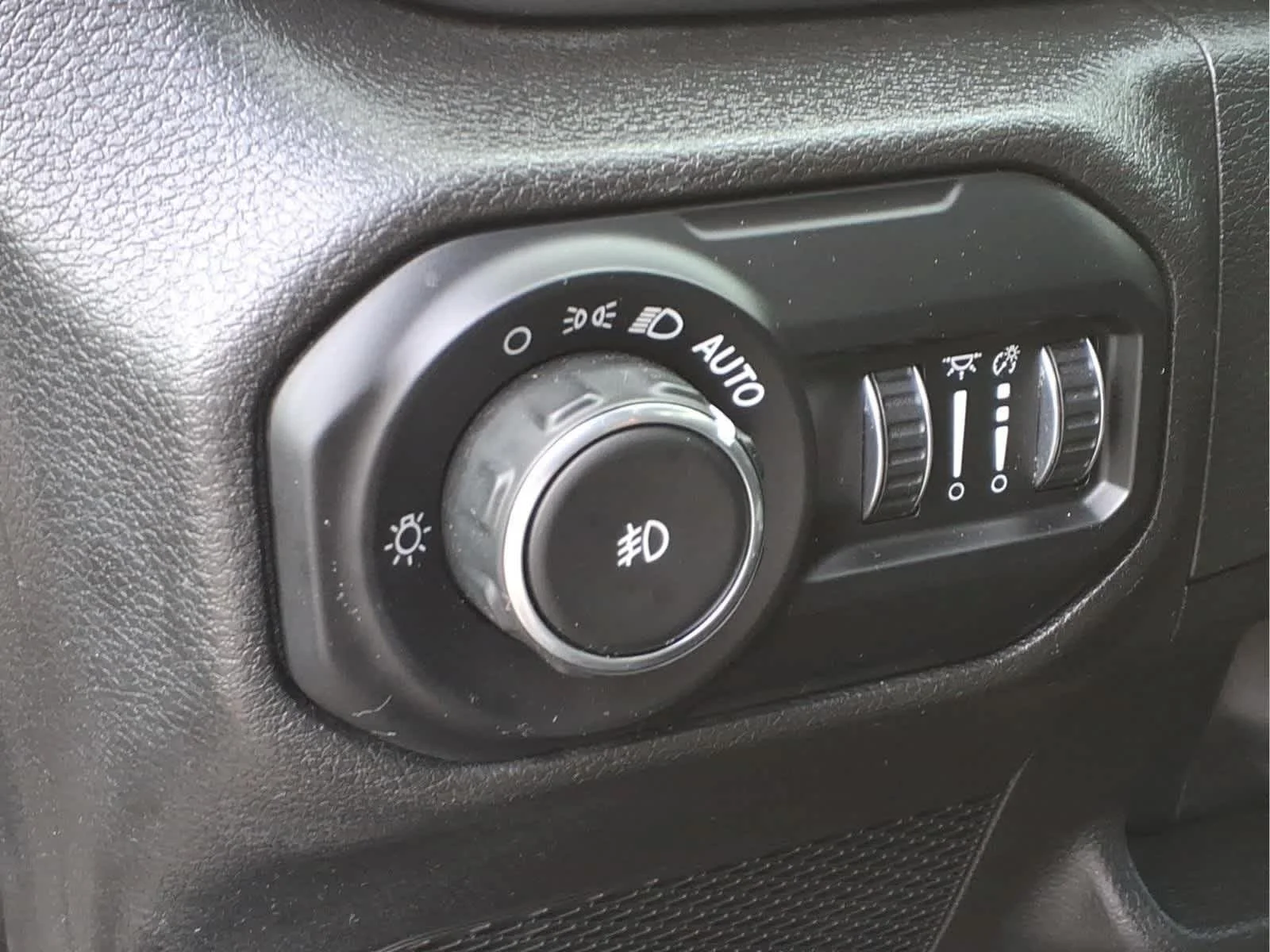 Used 2022 Black Clearcoat Jeep Unlimited Sport S image 18