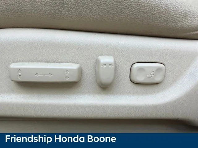 Used 2010  Honda EX-L image 16