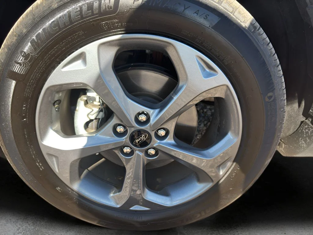 Used 2025 Agate Black Metallic Ford ST-Line image 10